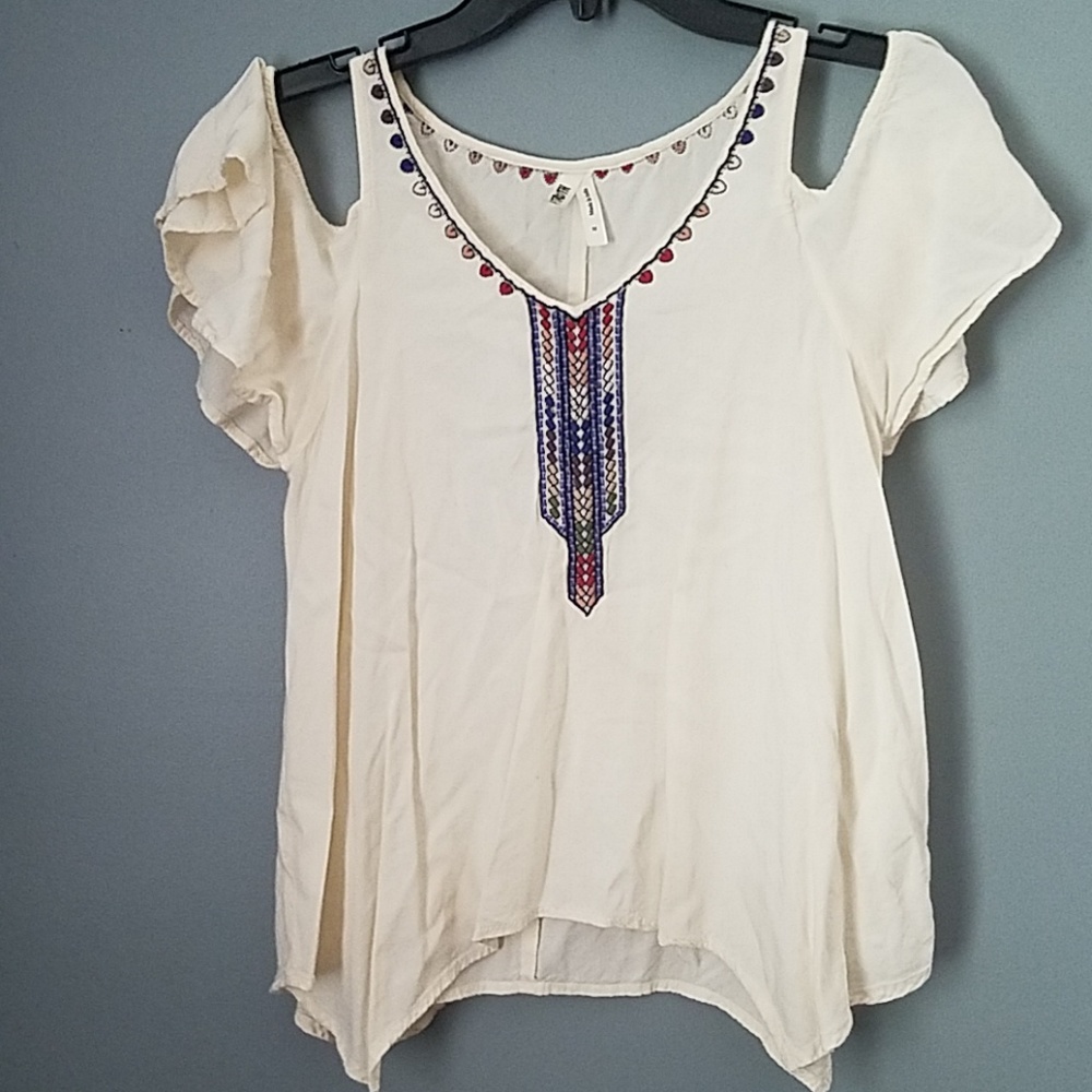 NWOT cold shoulder top